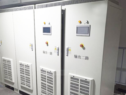 Quels sont les modes de contrôle des alimentations haute tension ?